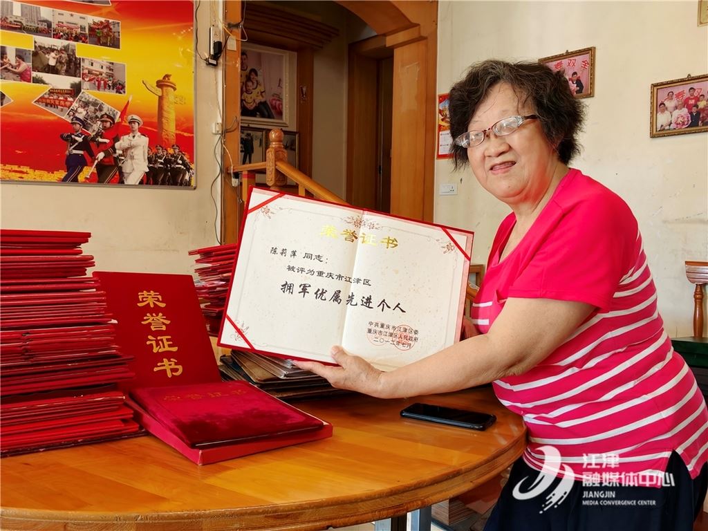 一个“兵妈妈”和她的上千个“兵娃娃”