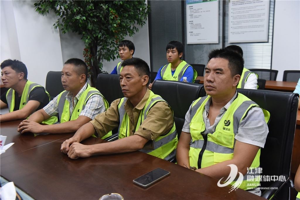 江津农业新“飞”跃!供销白雪农业公司无人机培训为乡村振兴添翼