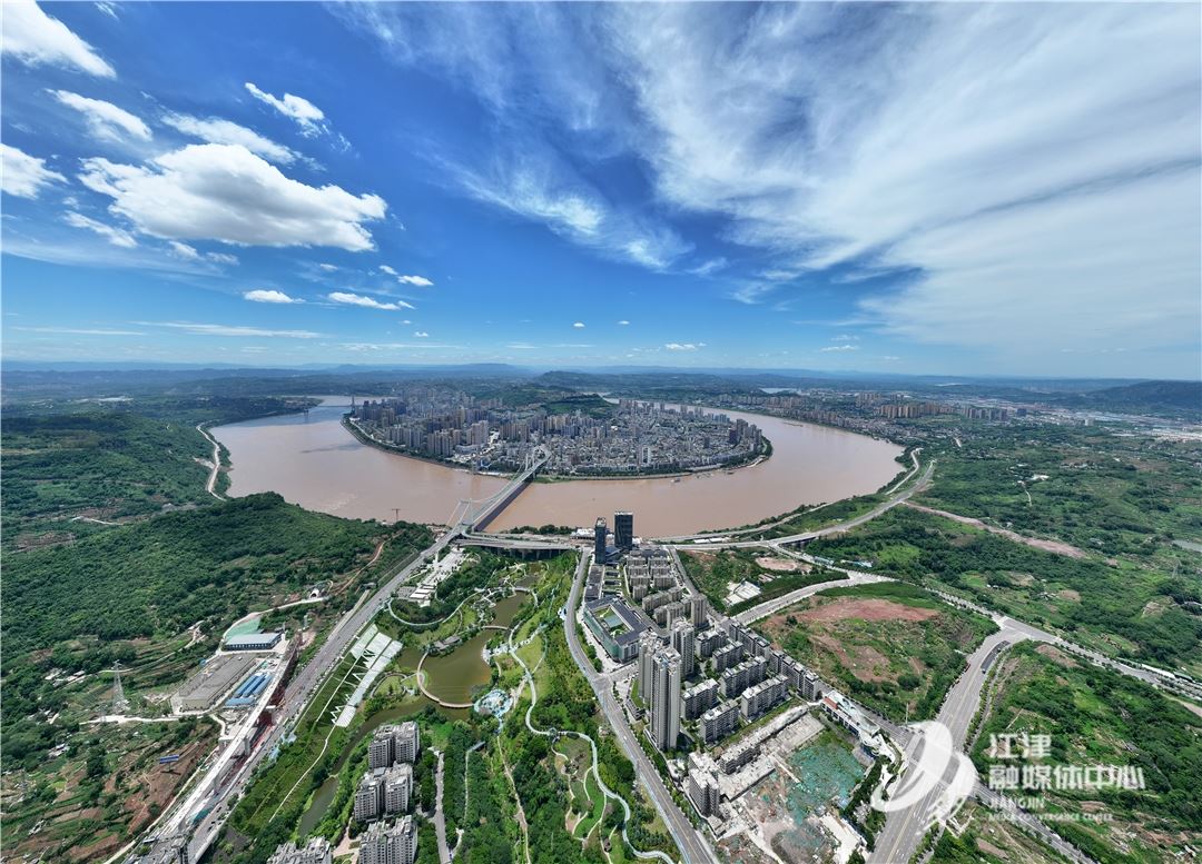 江津:白云朵朵扮靓天空