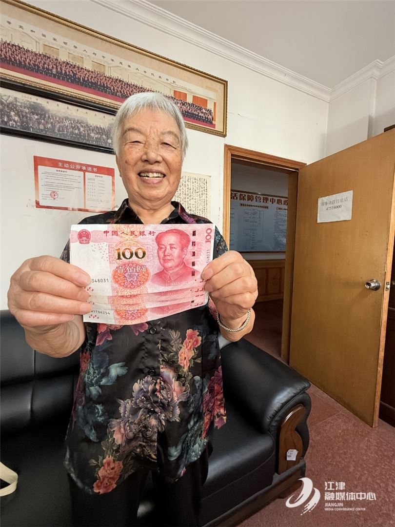 步履蹒跚,善心坚定:83岁喻奶奶的13次爱心跋涉