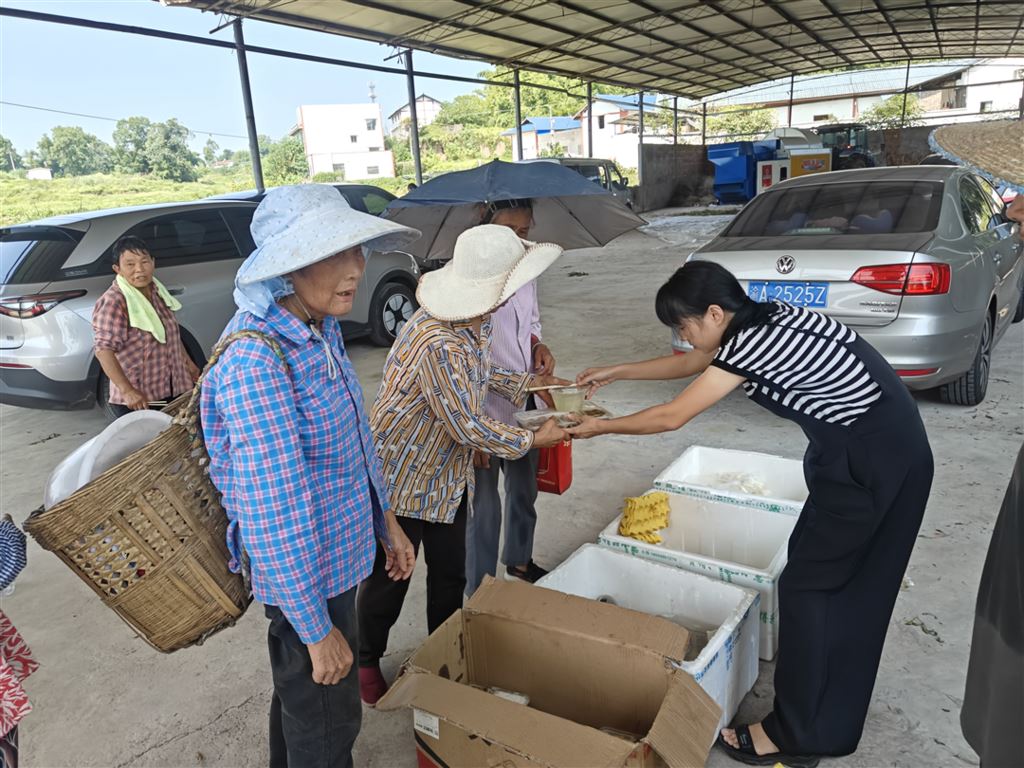 石门镇：老年食堂走出社区，温暖覆盖全镇