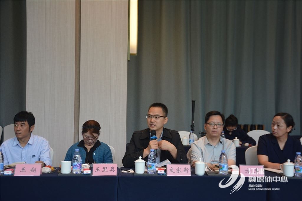 江津区召开2025年专家人才座谈会