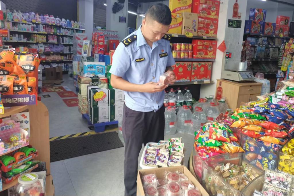 慈云镇开展国庆中秋节前市场安全专项检查