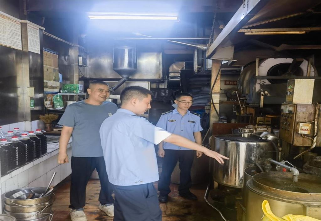 德感街道开展节前小作坊饮食安全专项整治行动