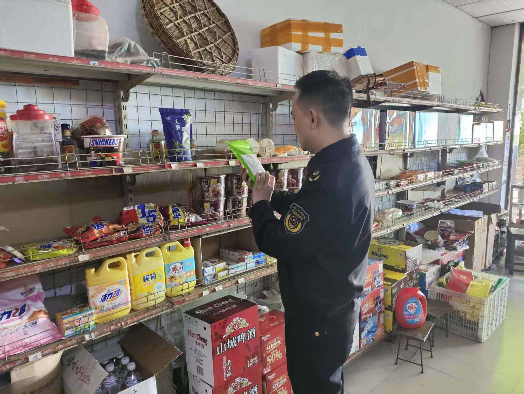 江津区夏坝镇市场监管所开展食品安全专项整治暨科普宣传行动