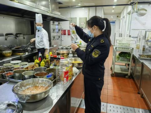 护航中蒙越野摩托赛！鼎山市场监管所筑牢食品安全防线