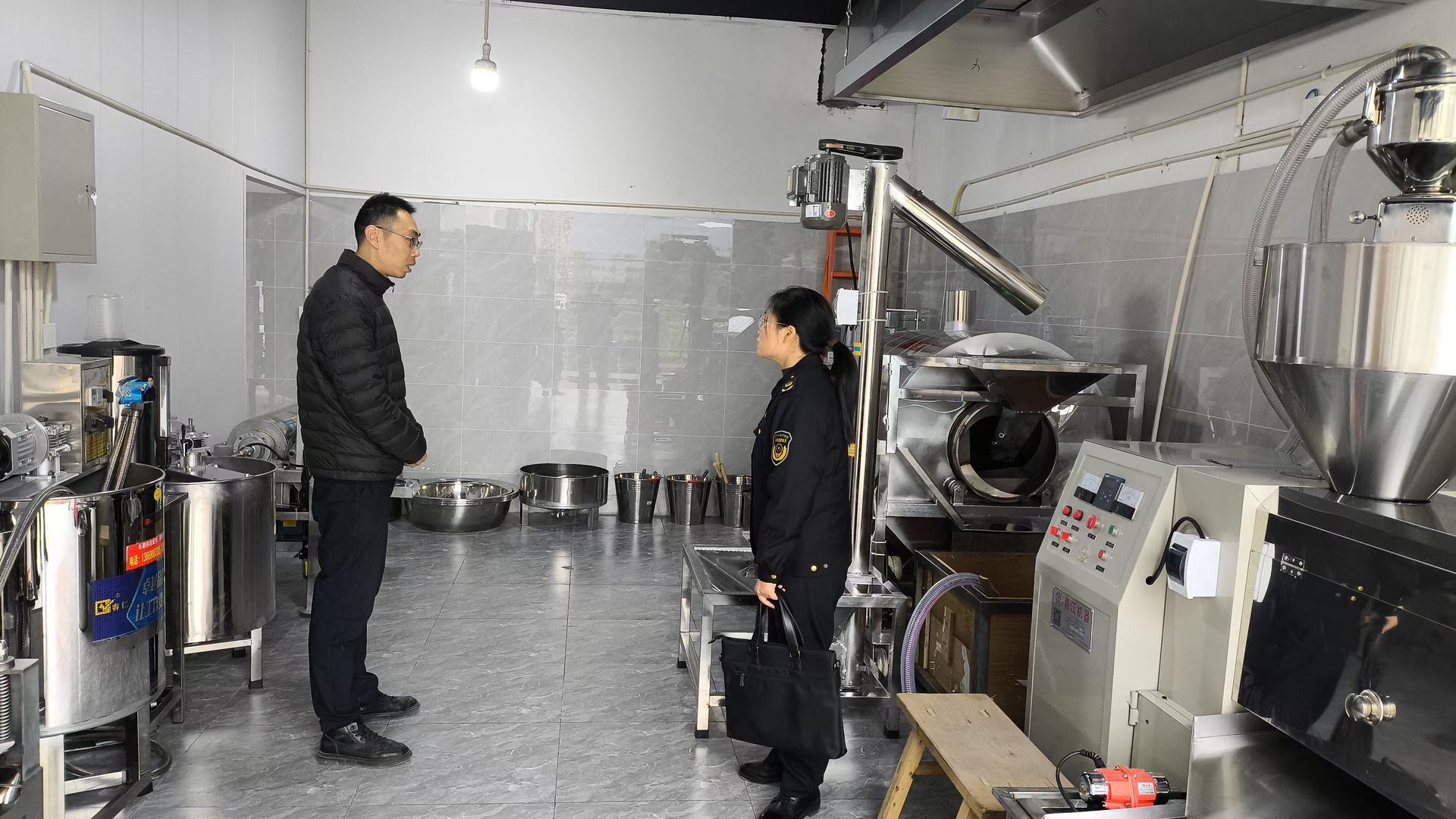 珞璜镇开展小作坊专项整治 守牢食品安全源头关