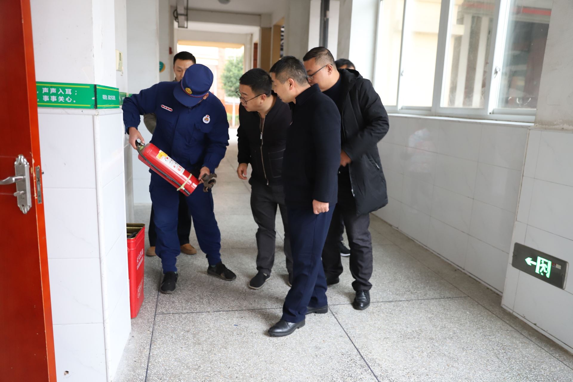 石蟆镇：冬春消防 “百日攻坚” 进行时——多部门联合排查筑牢安全屏障