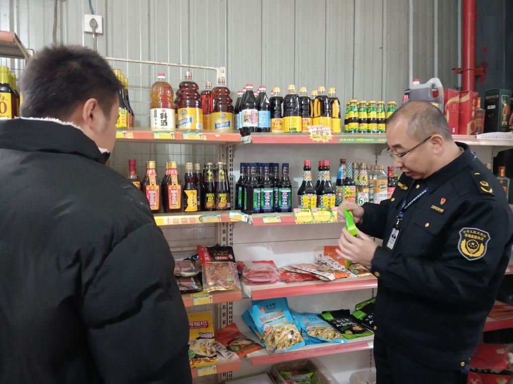 嘉平镇：筑牢食品安全防线 “八项整治”守护群众“舌尖安全”