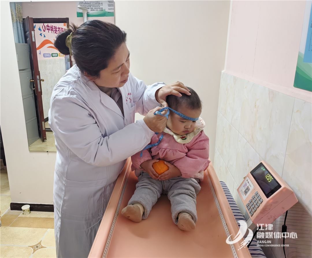 西湖镇卫生院斩获市级、区级两项妇幼保健荣誉，标准化服务守护妇儿健康