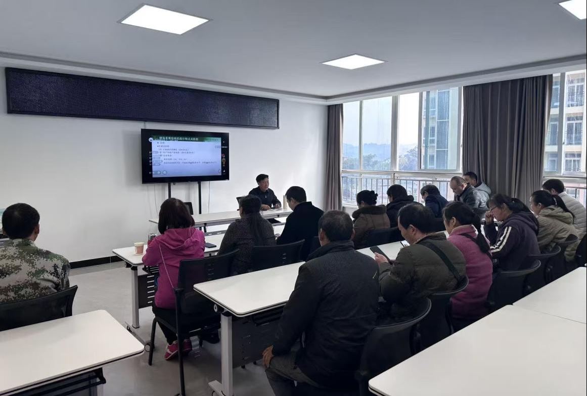 油溪镇召开冬春季动物防疫工作培训会 筑牢畜禽养殖安全防线