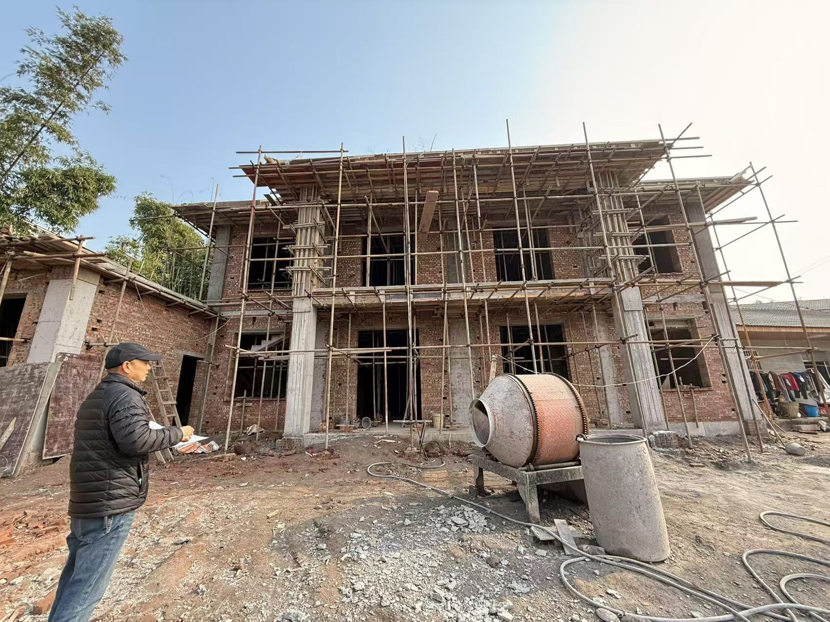 油溪镇扎实开展第四季度在建农房专项检查 共筑安全宜居家园