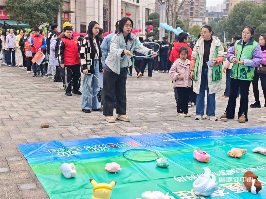 区城市管理局联合鼎山街道柑园社区开展垃圾分类主题宣传活动