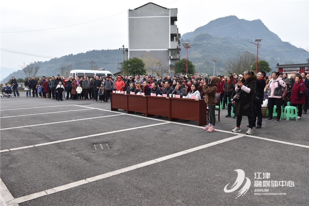 “嘉峰议站”共创和谐邻里  两镇三村居民联谊闹新春