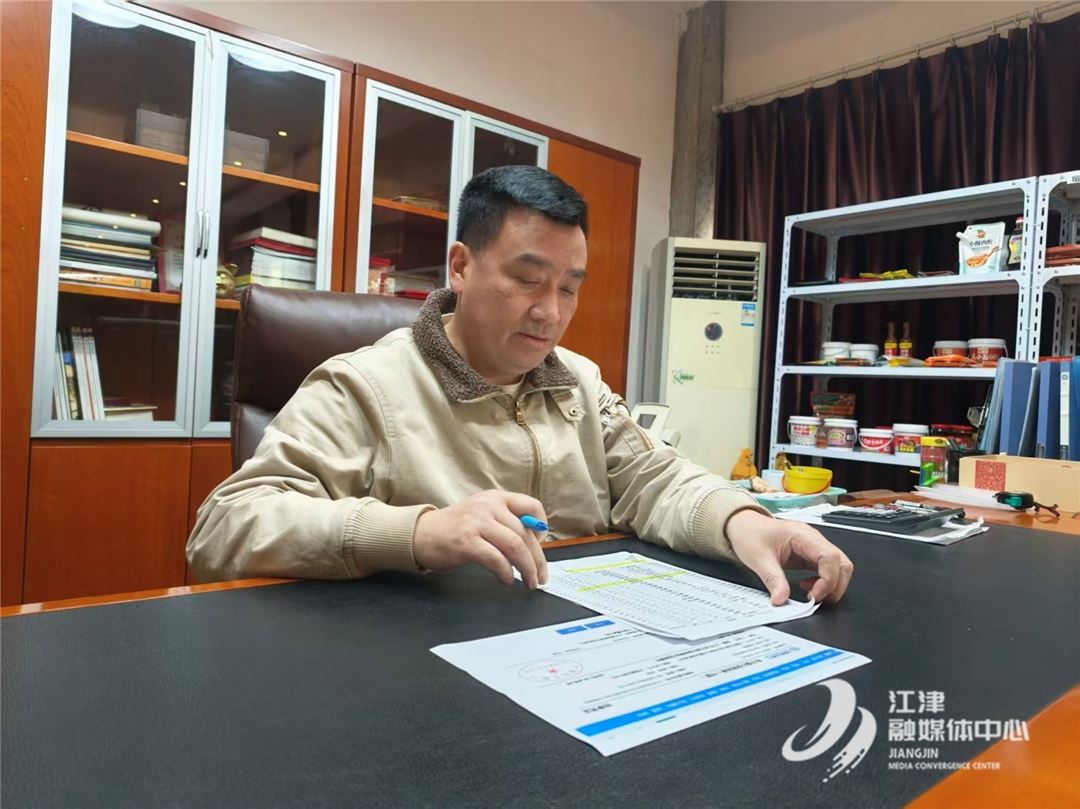 【委员风采】朱钟：立足产业建言 胸怀民生履职