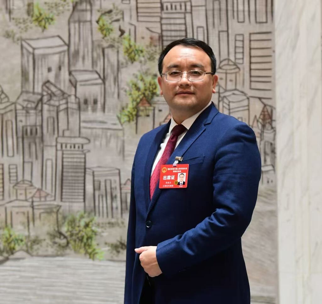 市人大代表羊自力:以数字化转型与协同机制创新推动教育优质均衡