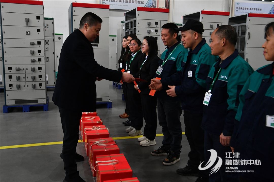 区领导率队开展节前安全检查暨新春慰问