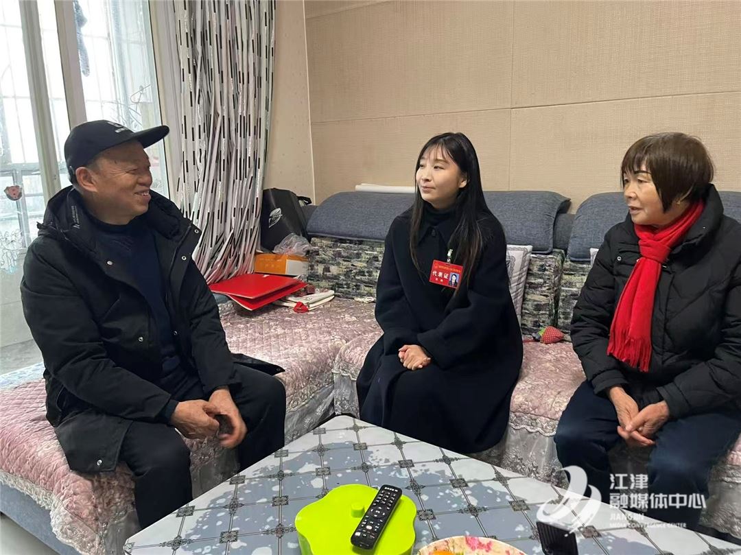 【代表风采】张旭:把群众的“小事”当成履职的“大事”