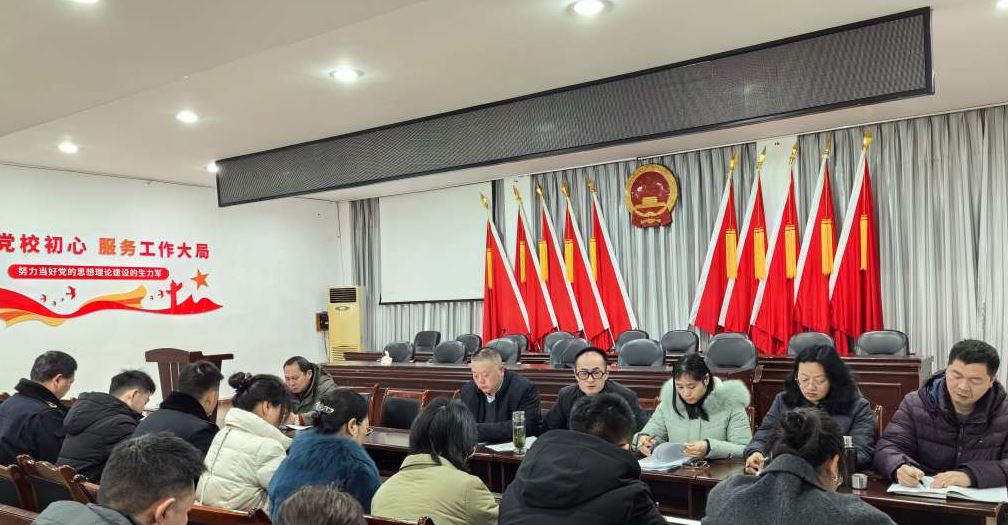 油溪镇：双轮驱动强根基，党员教育活末梢