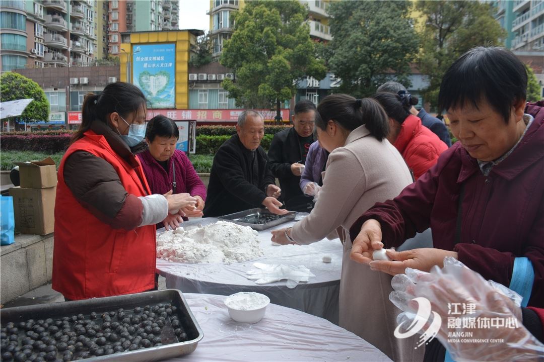 睦邻团圆庆元宵，春暖社区乐融融