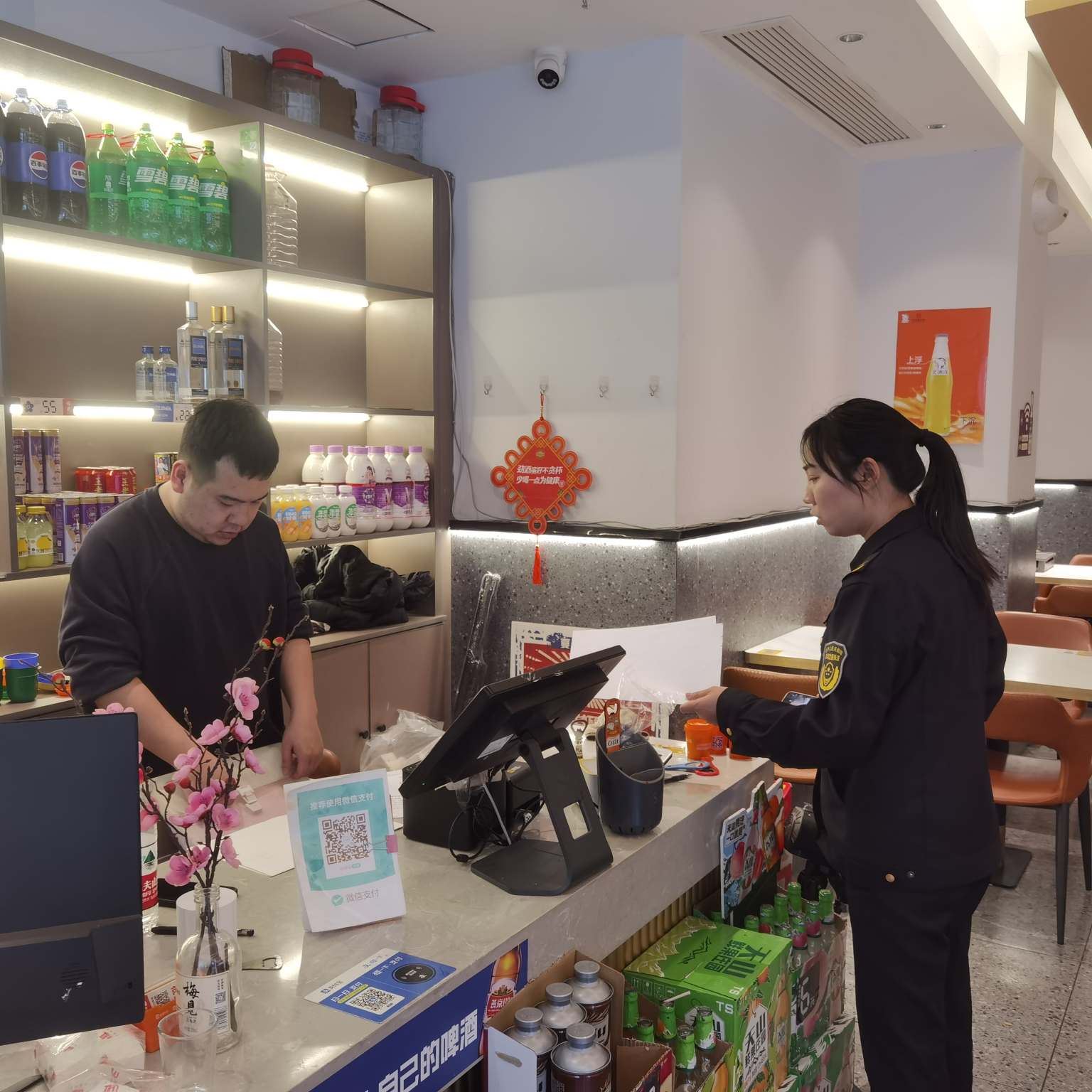 鼎山街道市场监管所开展食品安全隐患大排查