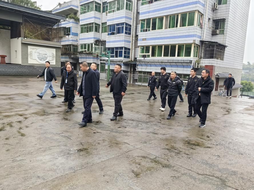 夏坝镇市场监管所开展校园食品安全检查