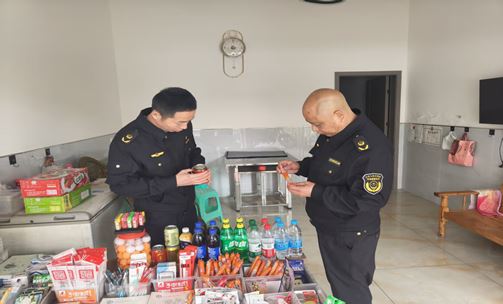 四面山市场监管所开展开学季校园周边食品安全专项检查