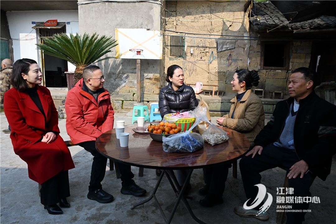 区领导开展节前走访慰问与文化市场安全生产检查工作