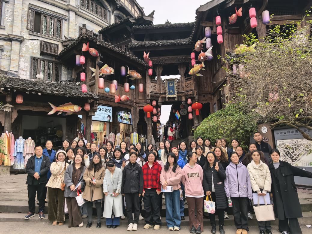 赴一场春日之约，展石蟆巾帼风采