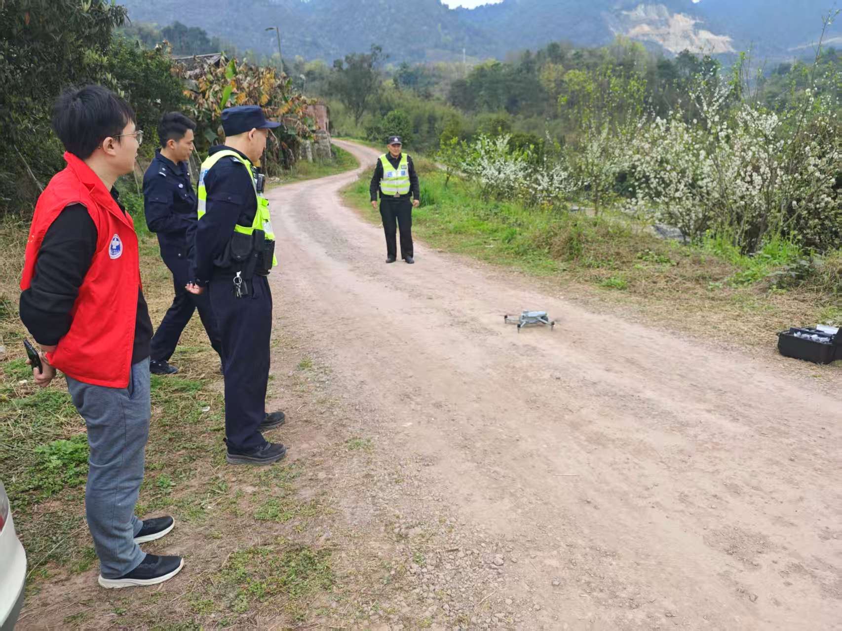 珞璜镇：“天眼”守护净土 携手禁种铲毒