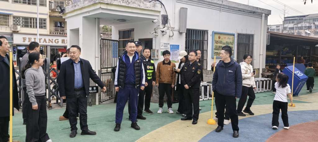 西湖镇开展校园安全联合检查行动