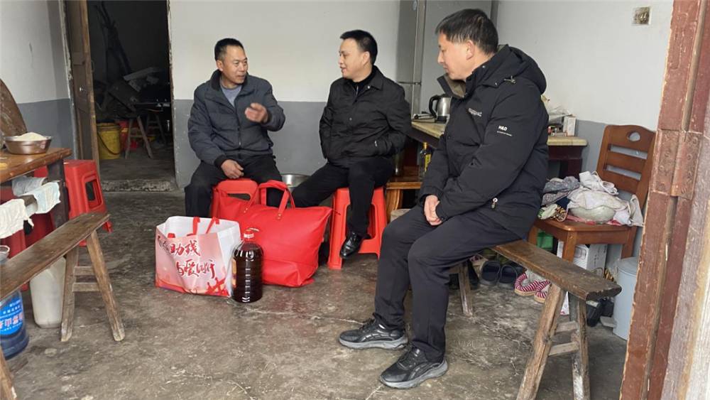 石门镇联合区残联开展2026年“关爱残疾•送温暖”走访慰问活动